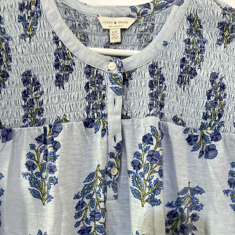 Lucky Brand Floral Blue Women's Top - Picture 2 of 8